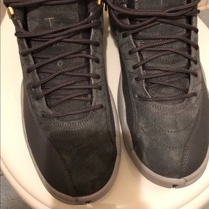 Dark Grey (Wolf Grey) Retro 12s size 9